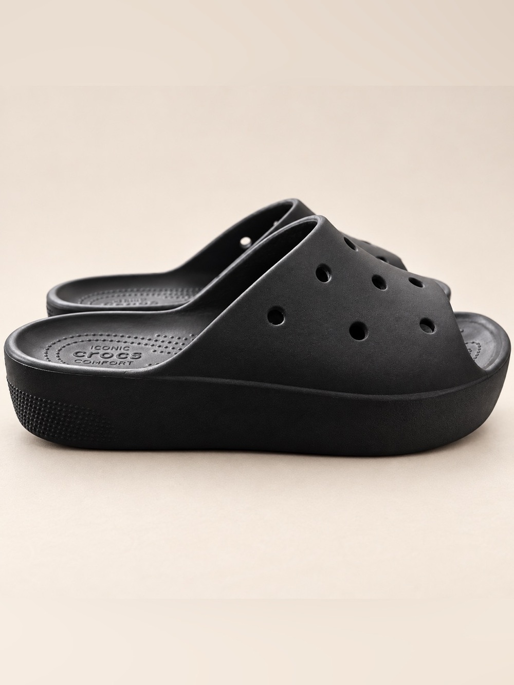 Crocs Black Platform Slide Sandals Women’s 9 Classic Comfort